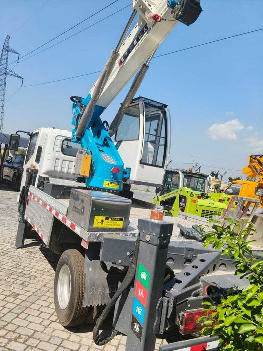 Avtovishka Foton 31 metr Avtokran