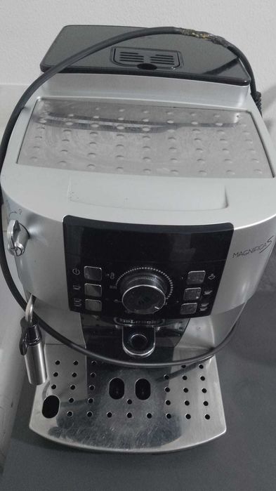 Espressor automat De’Longhi Magnifica S – funcțional