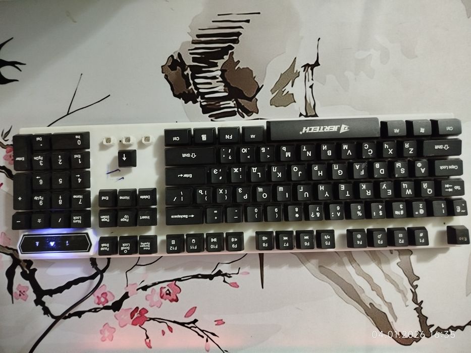 Игровая клавиатура Jertech с подсветкой