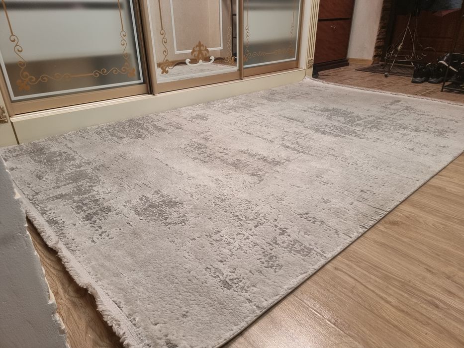 Продам коврик (ковер)