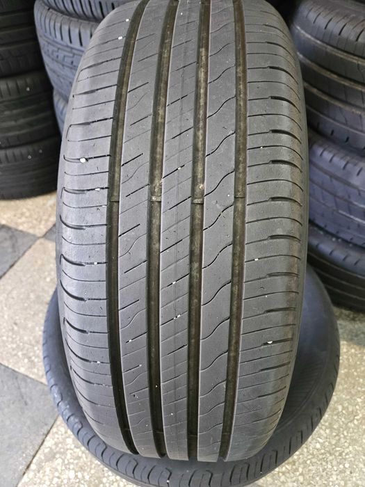 2бр 215/55/17 GOODYEAR 6,5мм грайфер дот:22г безплатен монтаж