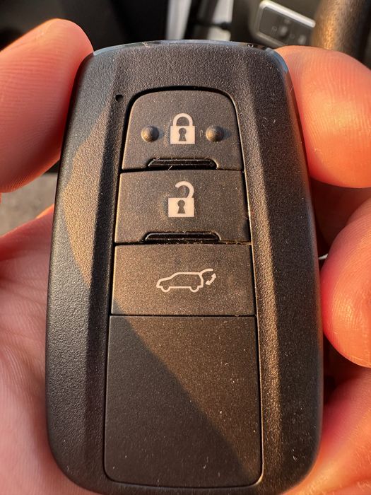 Продам ключ смарт. toyota (push start)