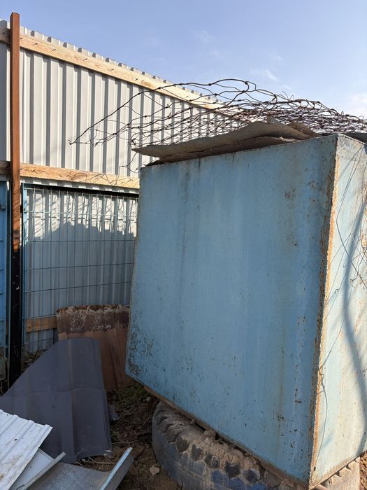 Продам железный бак для воды