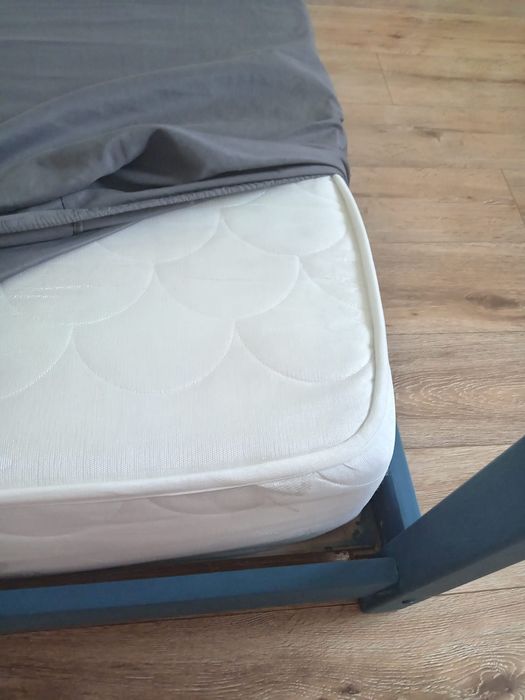 Vând pat pentru copii.