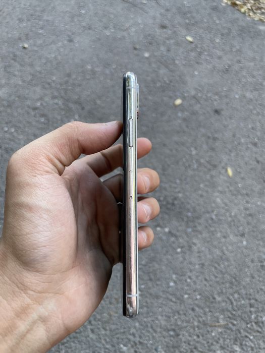 Продаю iPhone X