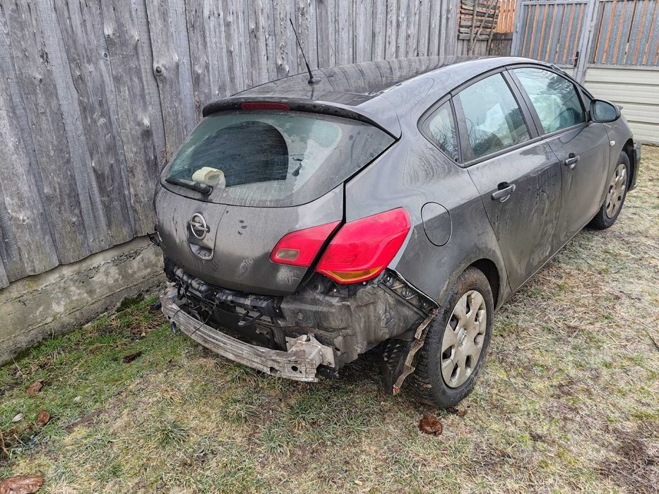 OPEL ASTRA J, 2010, 1.4 BENZINA, 74 KW