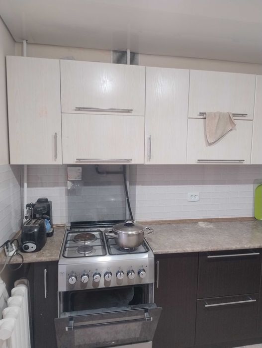продам кухну б/у 60000 + самовывоз
