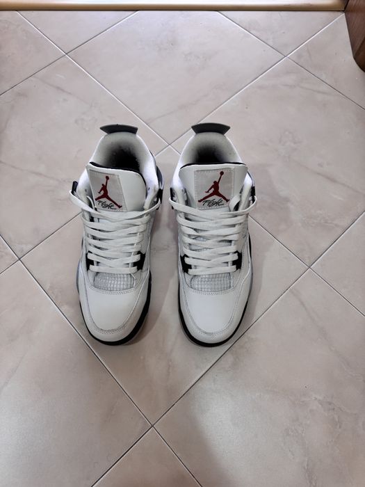 Nike air jorda 4 white cement