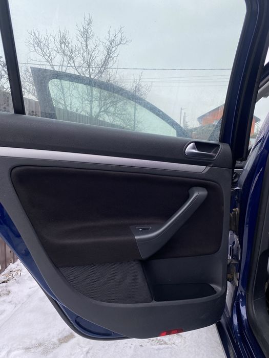 Retapițare plafoane auto