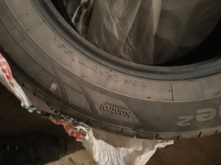 Продам комплект летних  шин