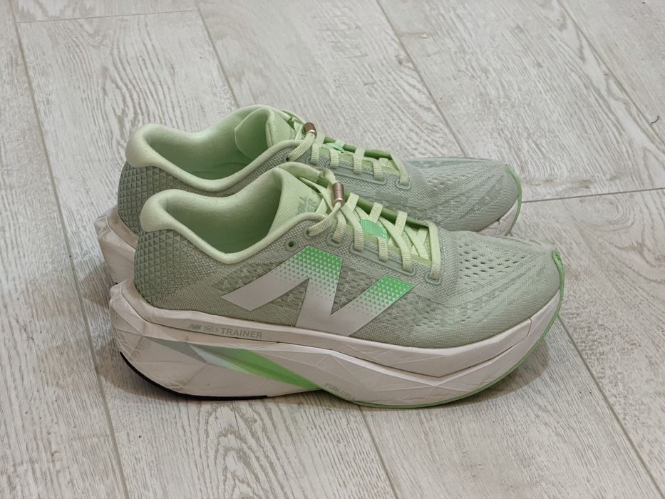Беговые кроссовки New Balance FuelCell SuperComp Trainer