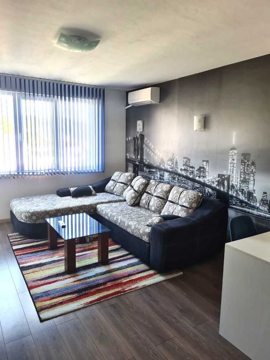 Дава се под наем Двустаен апартамент в Велико Търново, Център - 68 кв.м за 357 € - Снимка #1