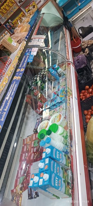 Ветрина холодильник