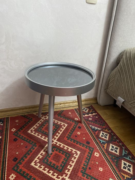 Продам стильный столик