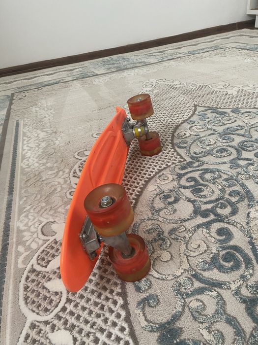 Скейтборд сатылады