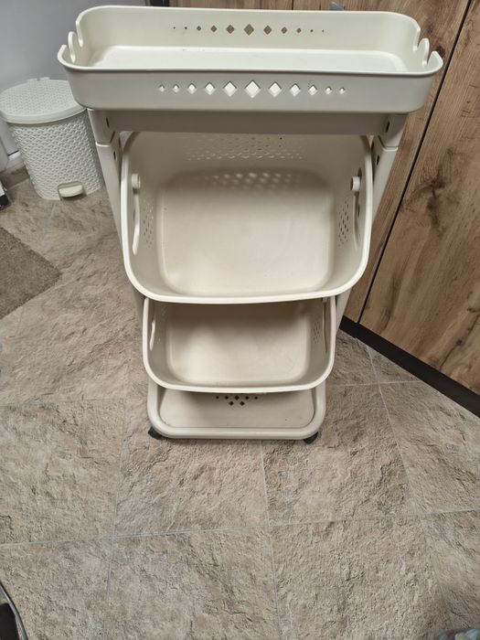 Етажерка за плодове и зеленчуци