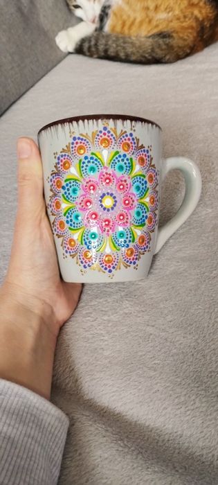 Рисувани чаши с мандала