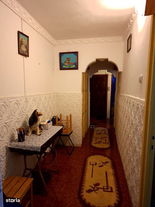 3 camere Mioveni / T.uri , Decomandat / Centrală, Amplasament DEOSEBIT