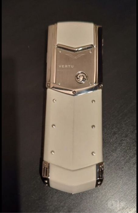 Vertu Signature White, состояние видно на фото