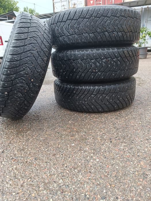 Комплект зимней резины с дисками YokoHama
