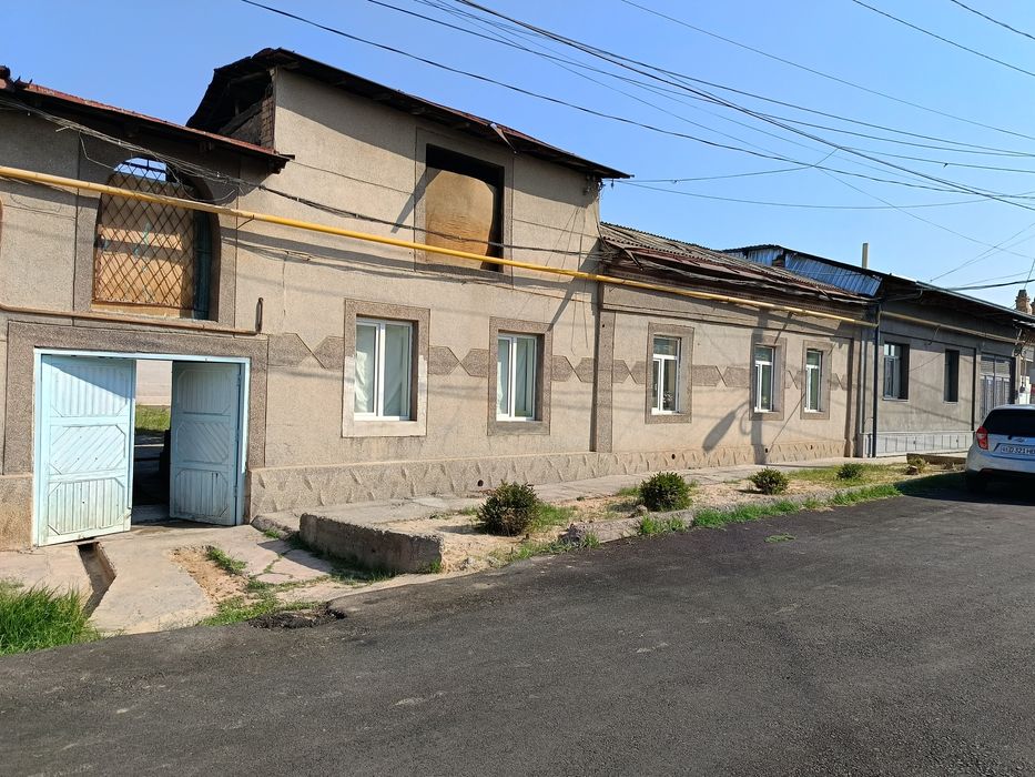 Xovli 4,2 sotok fasad 22metr