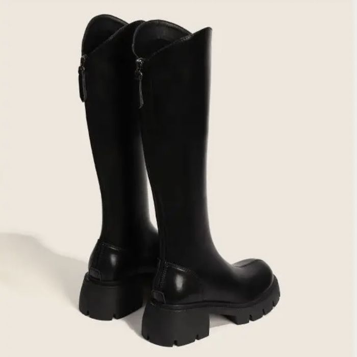 Чёрные сапоги до колена
