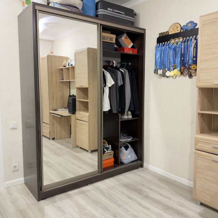 Продам шкаф купе