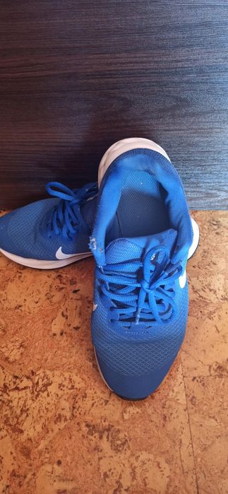 Маратонки NIKE дишащи