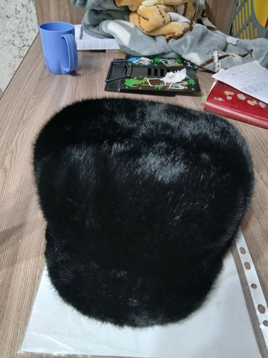 Продам норковую шапку размер 60