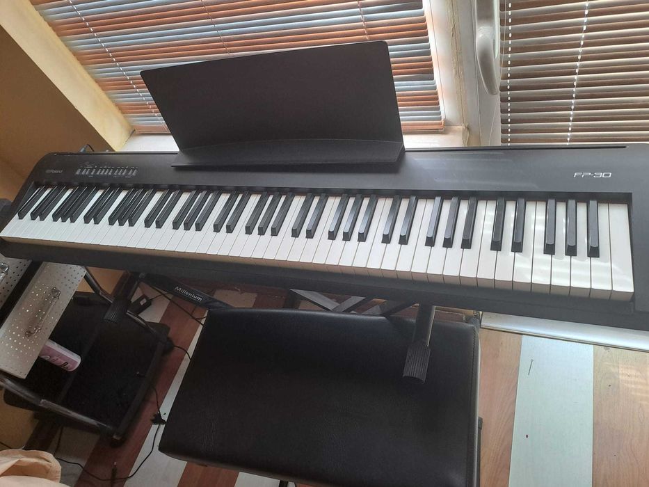Roland FP-30 Electric Piano