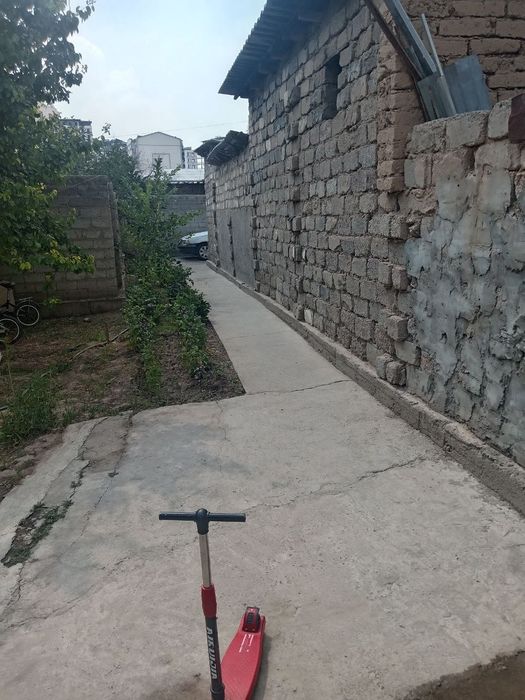 Uy yer xovli sotiladi