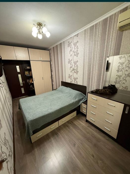 Метро Мирзо Улугбек 2в3/2/4 квартира с ремонтом