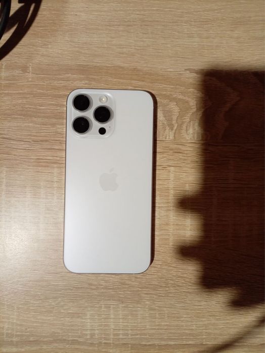Iphone 16 pro max 256GB + Airpods 4