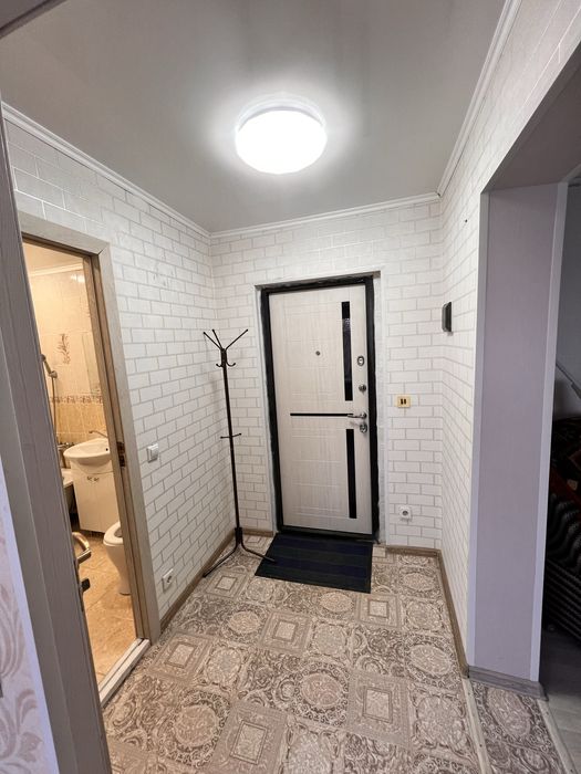 Продам однокомнатную на 7 районе