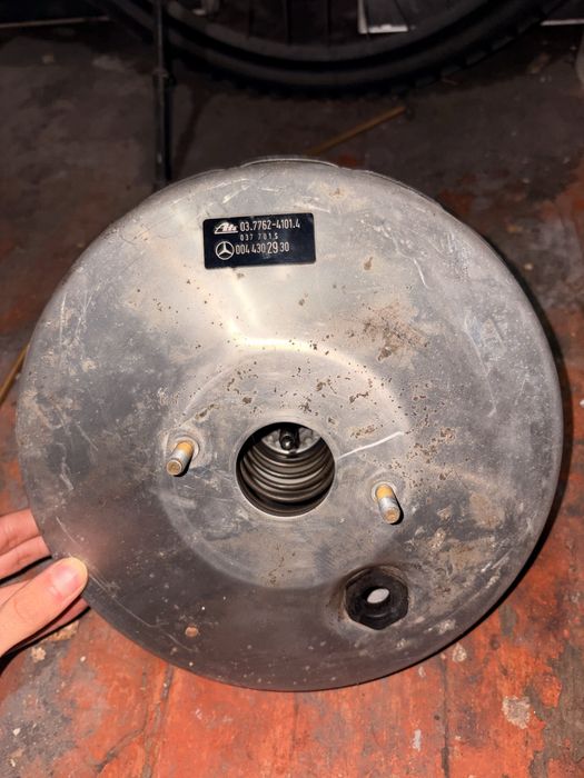 Продаю запчасти на w210