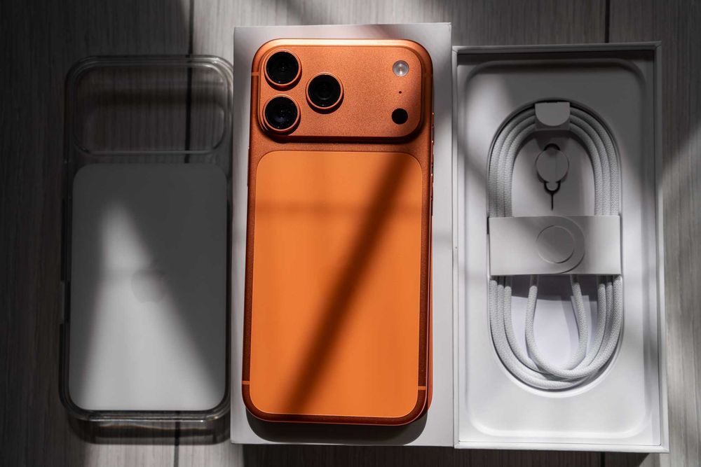 Apple iPhone 17 Pro Max -  256GB - Cosmic Orange - Pachet complet - Garantie
