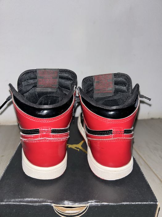 Vand Jordan 1 folositi stare buna marime 33