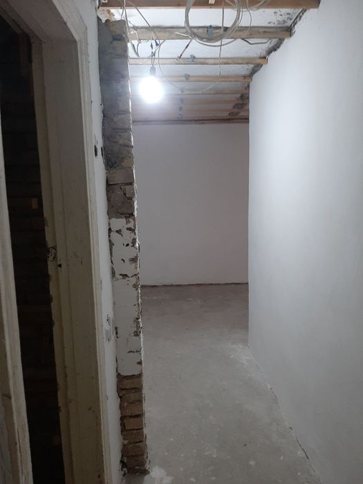 Срочна Калтсода 2 хонали  нотурар уй сотилади.