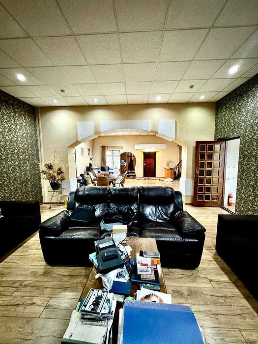 Дом ул. Эхтиром. 3.4 сотки 4 комнаты. В Махалле Саломатина. 2х этажный