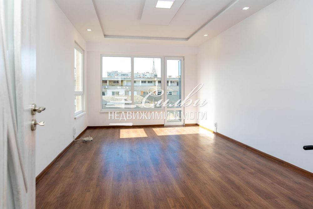 Продава се Двустаен апартамент в Шумен, Тракия - 76 кв.м за 1262 €/кв.м - Снимка #6