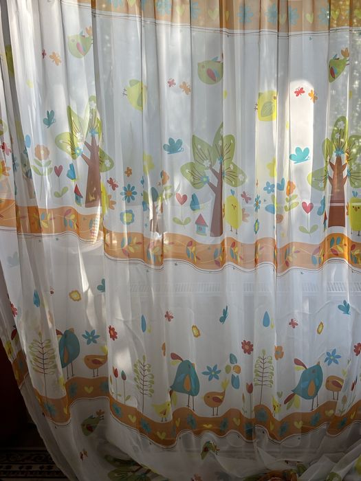 Vand 2 perdele camera copil stare foarte buna