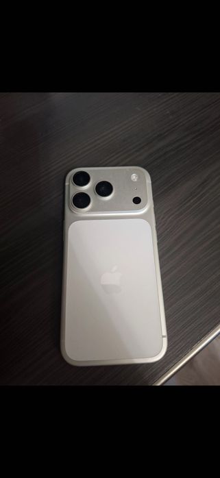 Iphone 17 pro silver