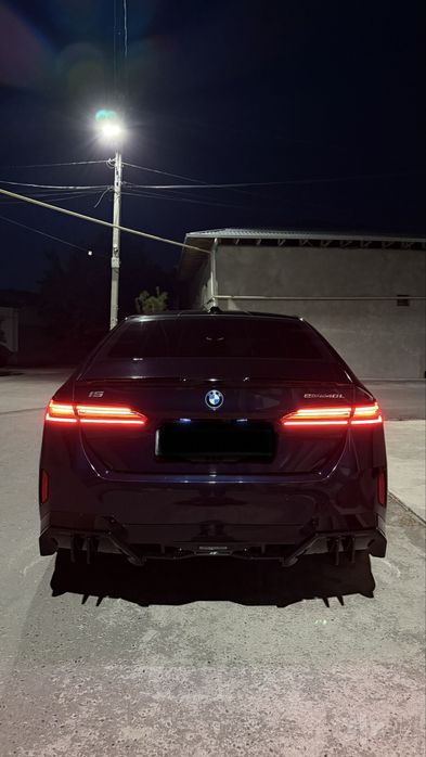 BMW i5 40L full holati zor!