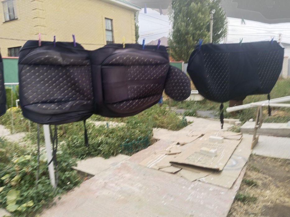 Авточехол б/у в хорошем состоянии