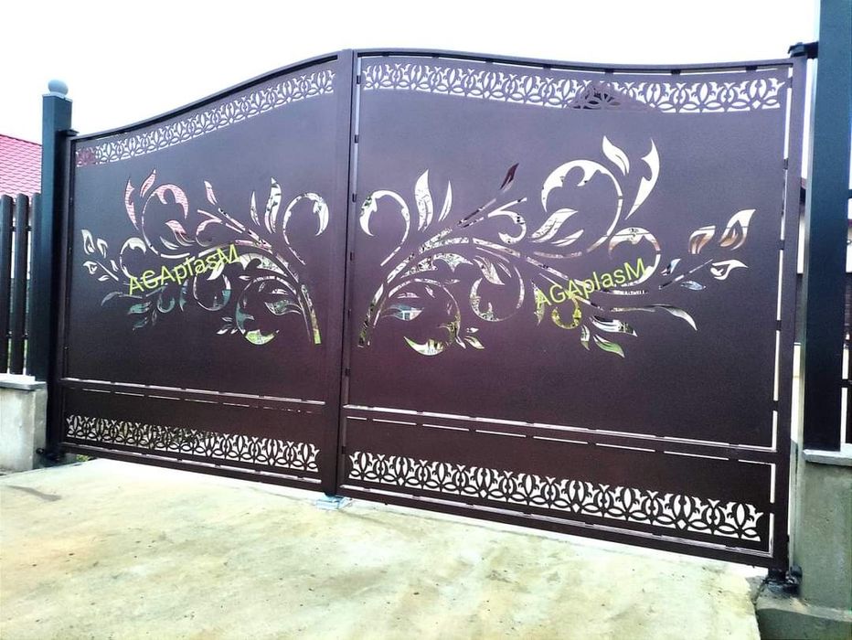 Garduri și porți din tabla debitata