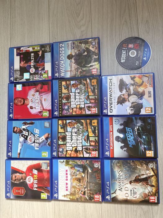 PlayStation 4 Slim 1TB, Curățat recent, 2 Controllere (unul nou) + 11 Jocuri complete