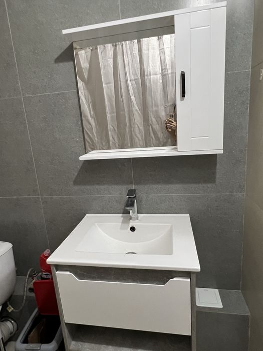 Продам Раковина с шкафом