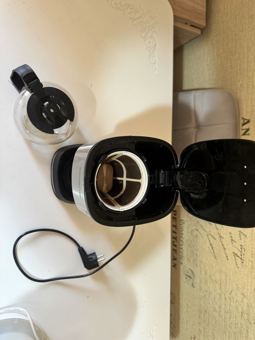 Кофеварка Polaris черный