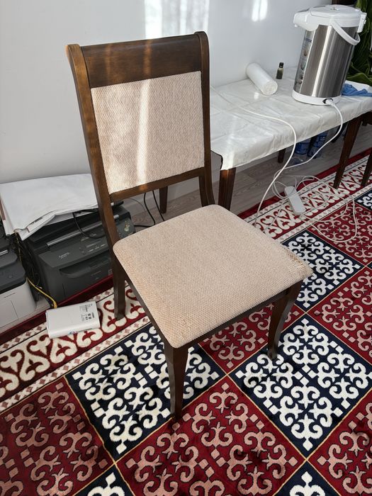 Деревянные стулья для кухни