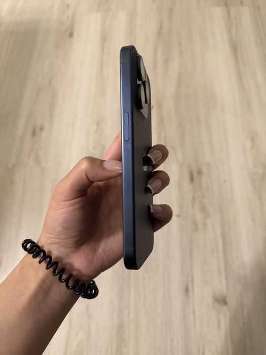 iPhone 15 Pro 128 GB Blue Titanium